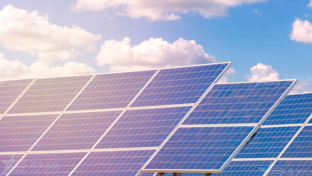 屋面光伏瓦耐火性強(qiáng)，使用了B1級(jí)的難燃性建筑材料！