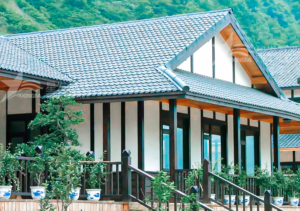 抵御炎炎夏日，用合成樹脂瓦為涼亭加裝“遮陽傘”